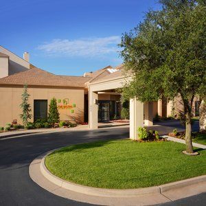 Hotel Courtyard By Marriott Airport