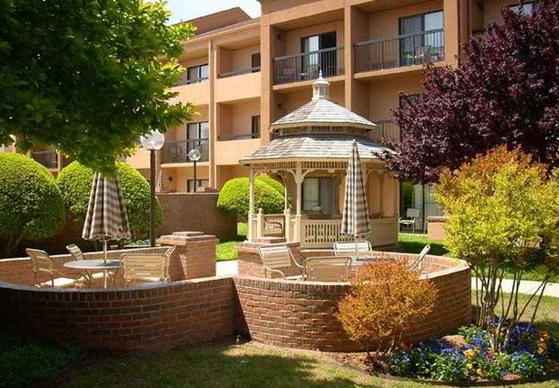 Courtyard By Marriott Airport Hotel Oklahoma City